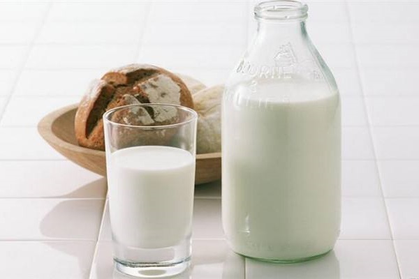 加盟鮮奶配送需要多少錢？揭開乳制品投資的真實(shí)門檻